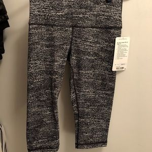 Lululemon cropped leggings